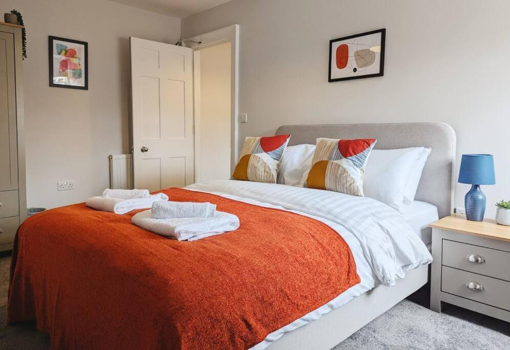 4-bed House, 10 Min Walk To Sights Bath